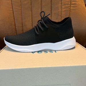 COPY - Vessi Mens shoes size 8 “EVERYDAY” Midnight Black. BRAND NEW IN BOX
